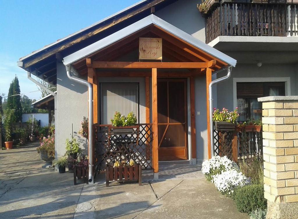 Guest House Dunavski Raj Kostol Екстериор снимка